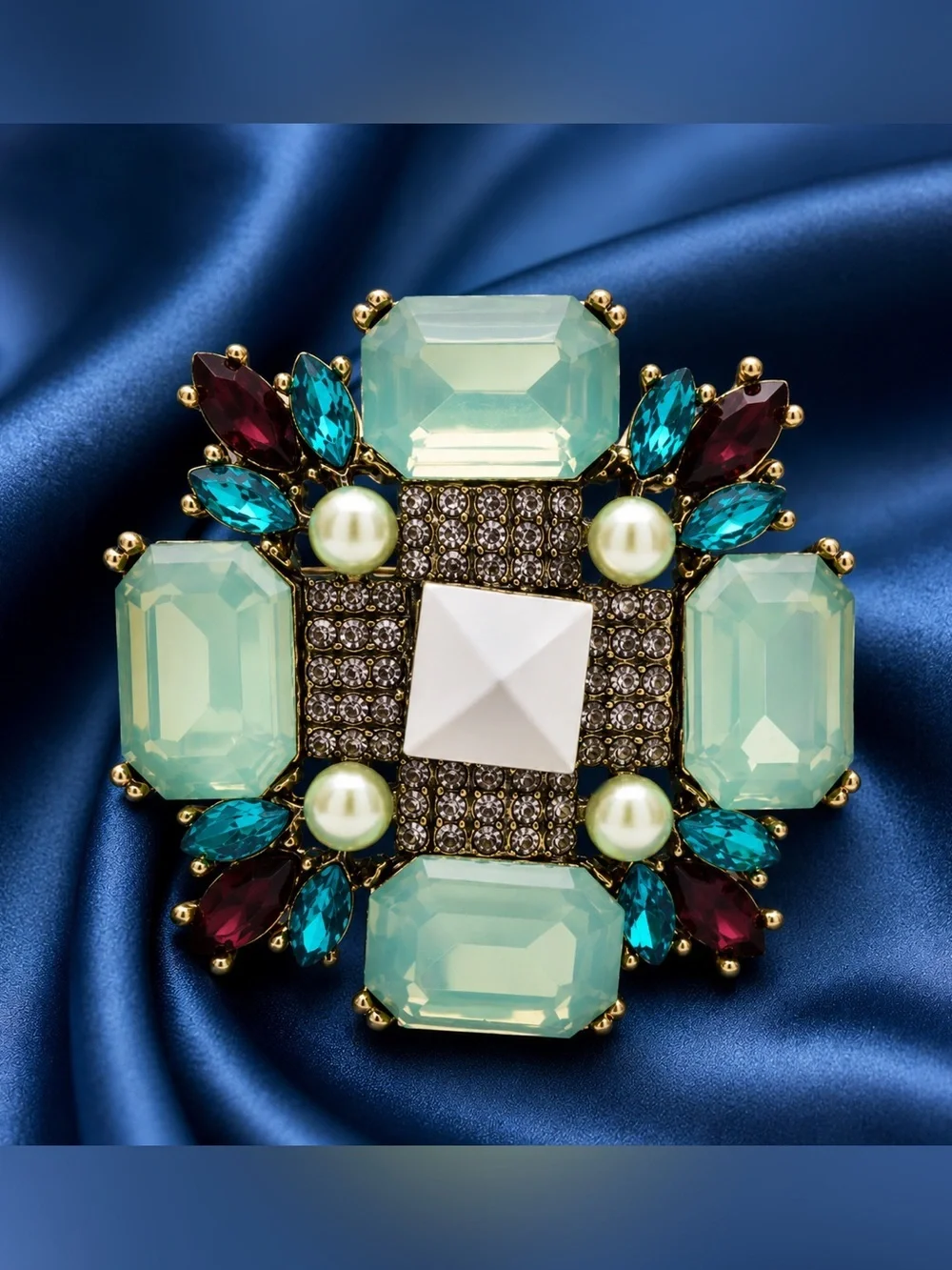 Art Deco Mint Green Crystal Brooch